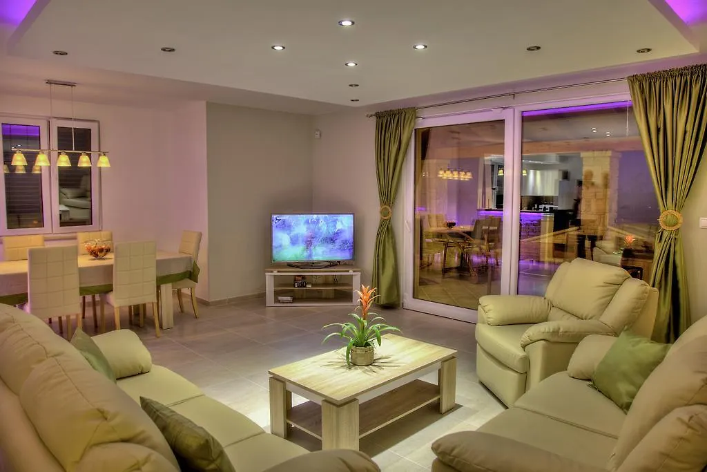 Holiday Home Krase Only 300M From Sea Medulin